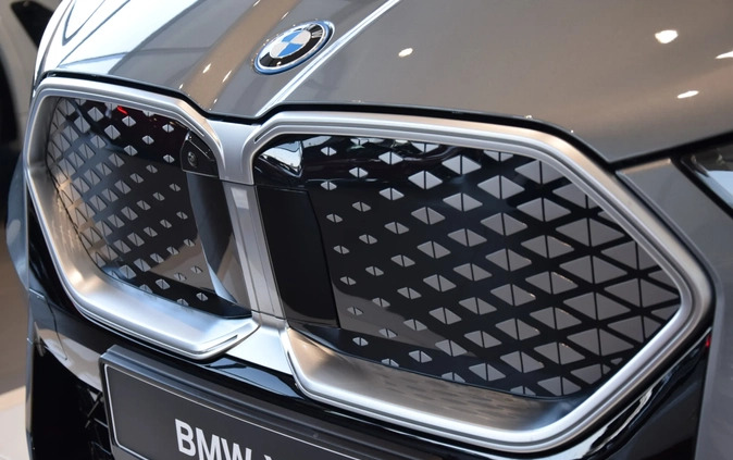 BMW iX2 cena 320900 przebieg: 5, rok produkcji 2024 z Kutno małe 704